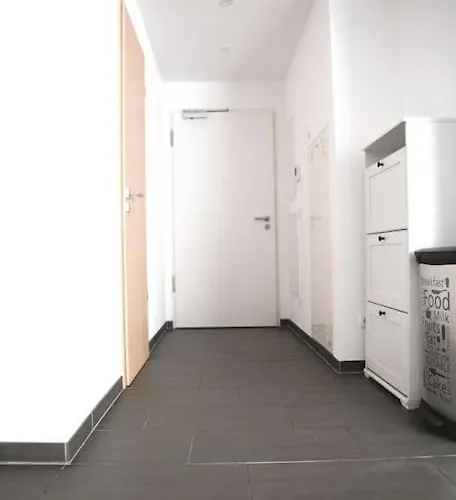 Lejlighed Modern & Bright 1br Flat