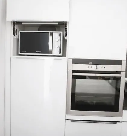 Modern & Bright 1br Flat *