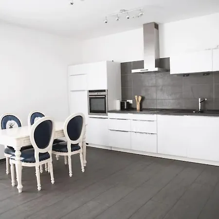 Daire Modern & Bright 1br Flat Lüksemburg